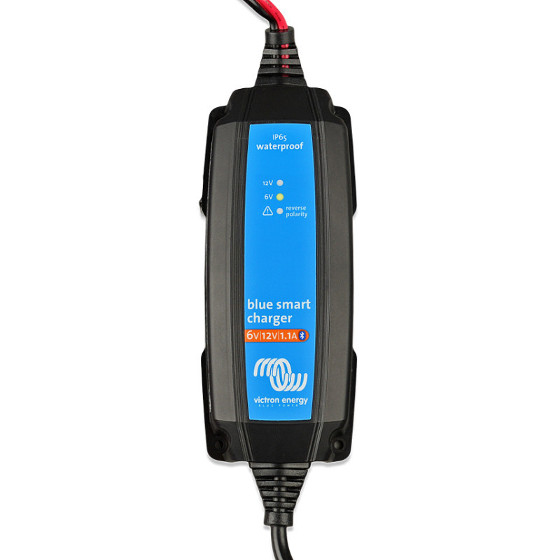 Blue Smart IP65 Charger 6V/12V-1.1 + DC connector